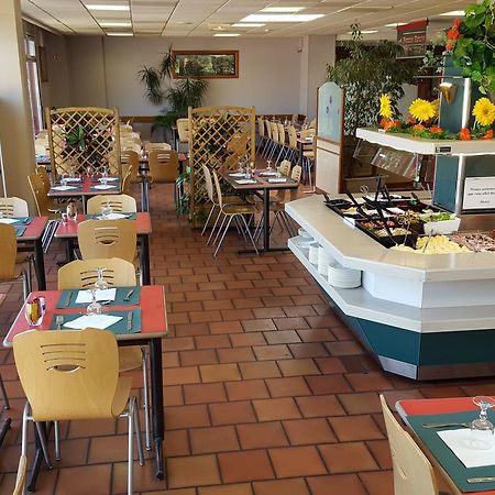 贡夫勒维尔洛谢 Le Cormoran酒店 外观 照片